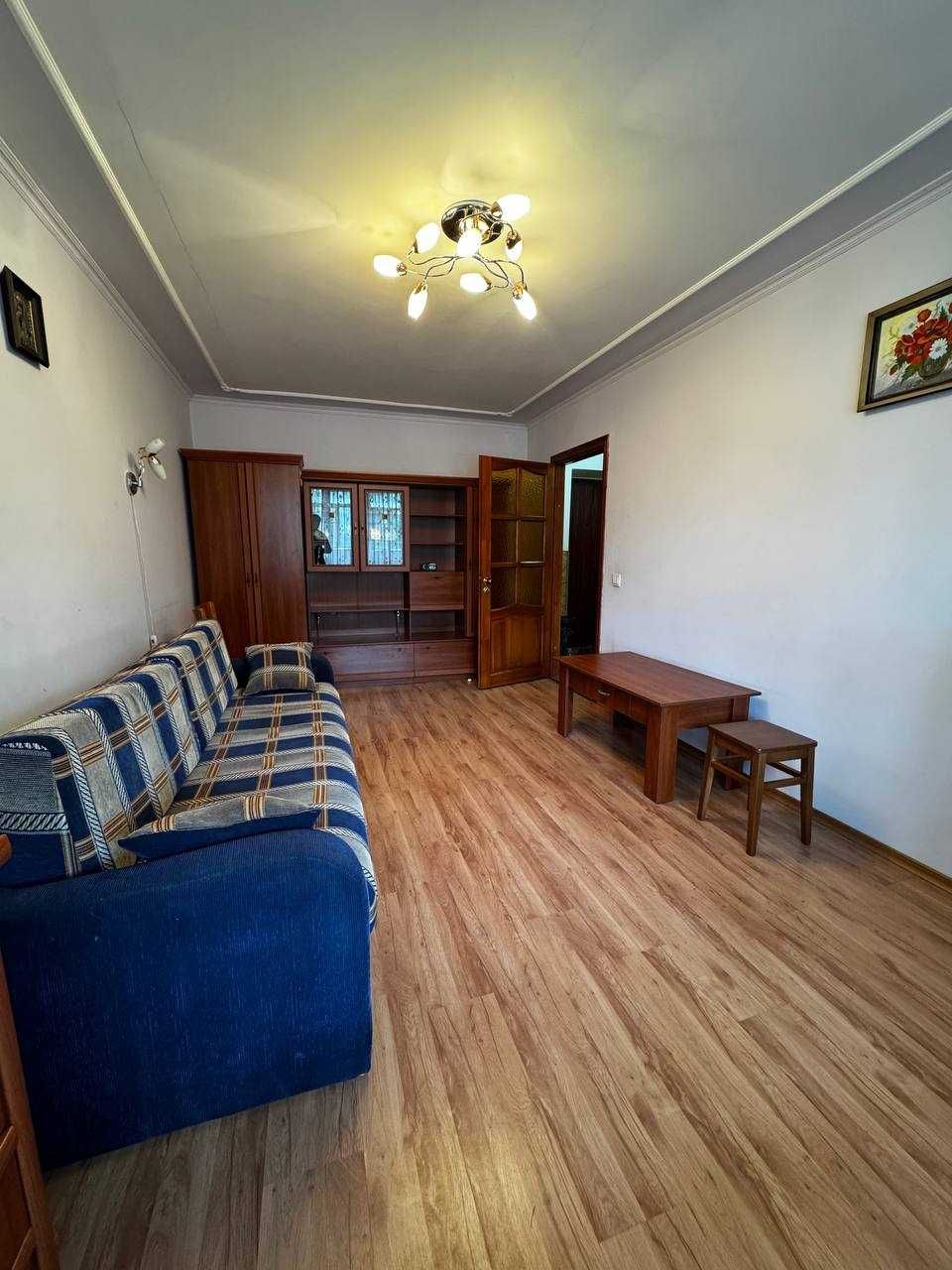 1-Room Apartment near Market with Large Balcony