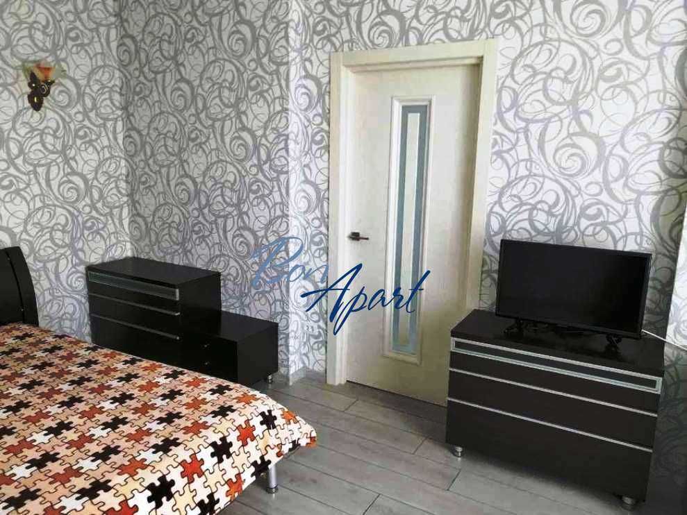 1-Bedroom Apartment in Solomyanska Residential Complex, Modern Design