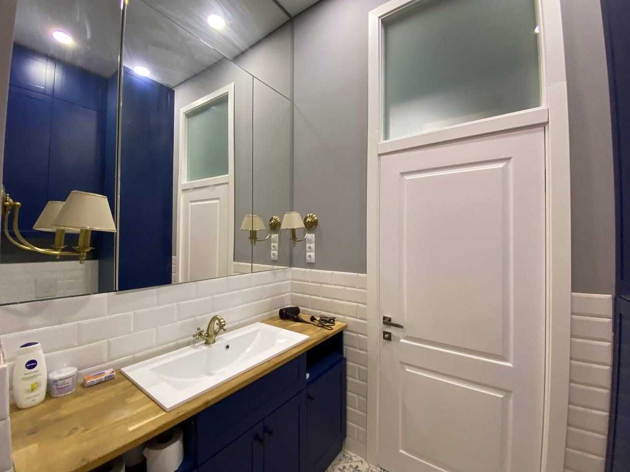 Stylish 2-Bedroom Apartment with Designer Renovation near Mykachivskyi Lane