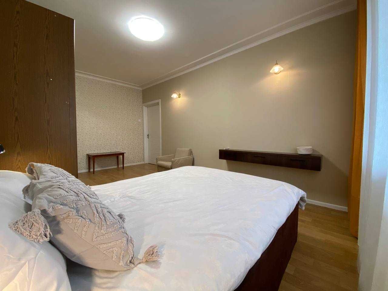 3-Room Apartment in Dniprovskyi District, Kyiv