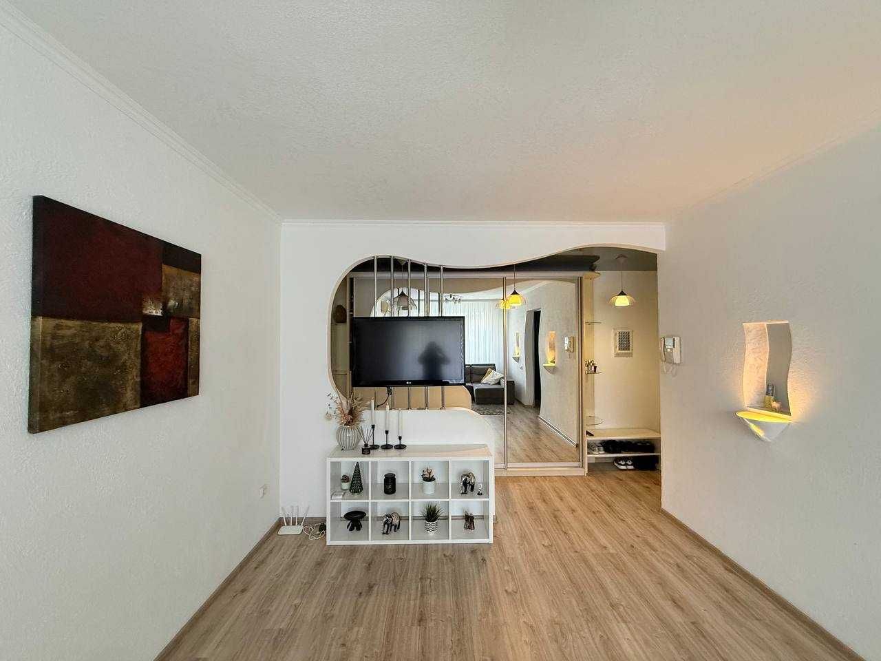 3-Room Apartment at Topol 3 with Excellent Renovation