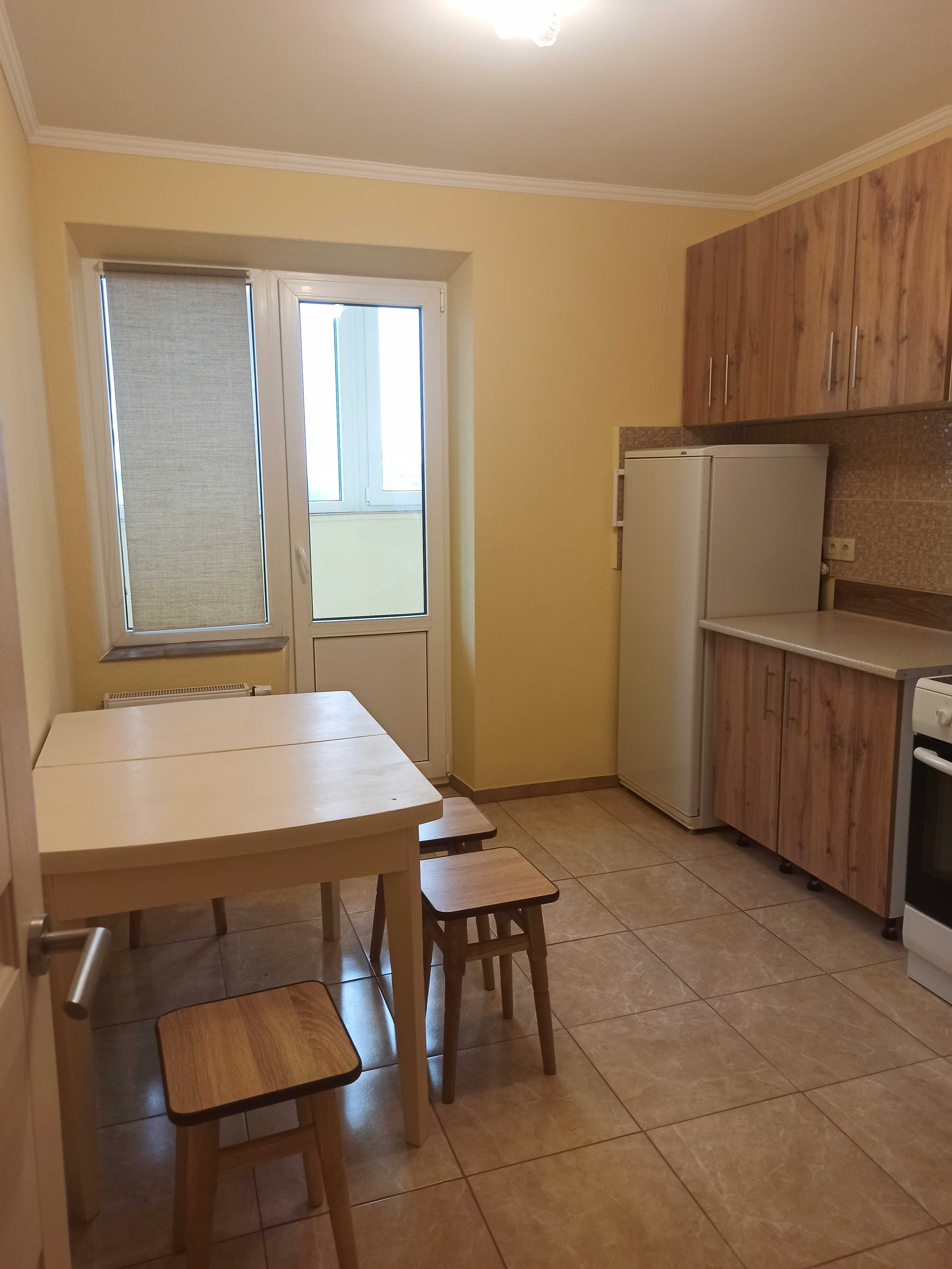 One-bedroom apartment in Kotsyubynske residential complex near Akademmistechko metro