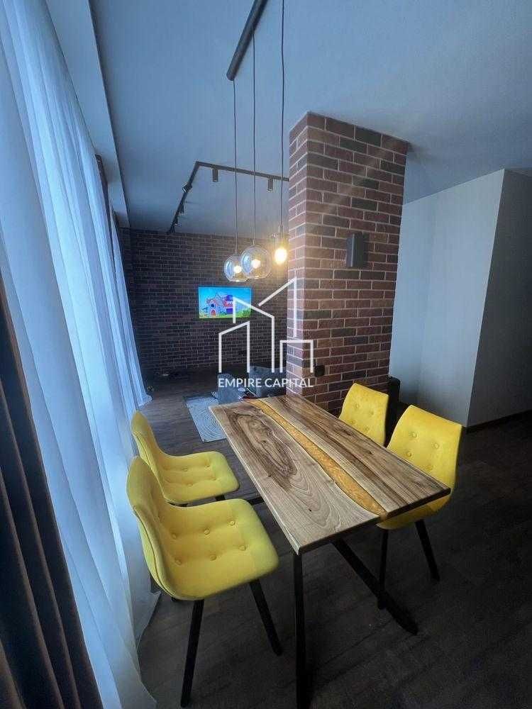 Designer Renovation Apartment on Sadova Street, New Building