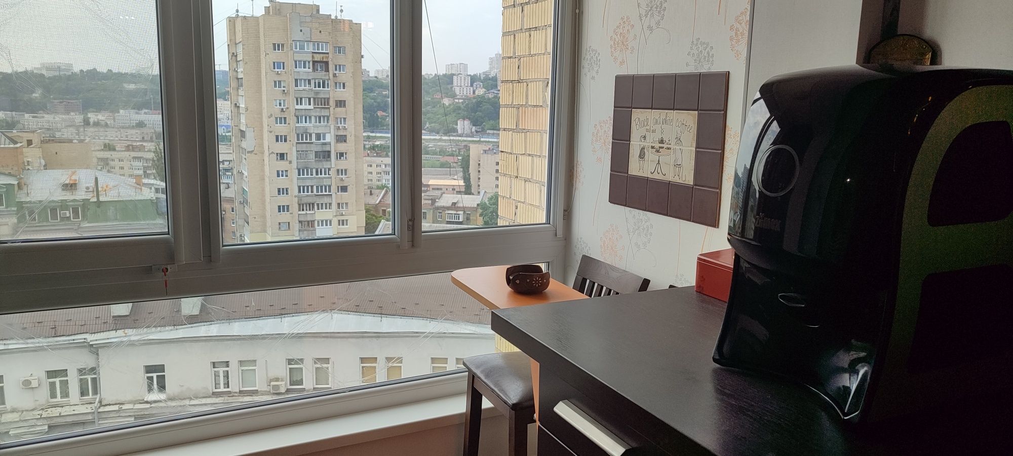 Bright, warm two-bedroom apartment with all necessary furniture and appliances