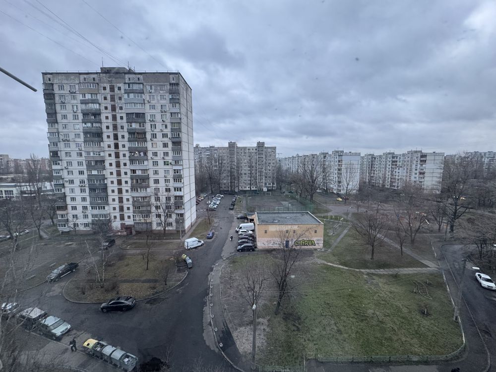 1-Bedroom Apartment near Minska Metro, Pet-Friendly, Fully Equipped