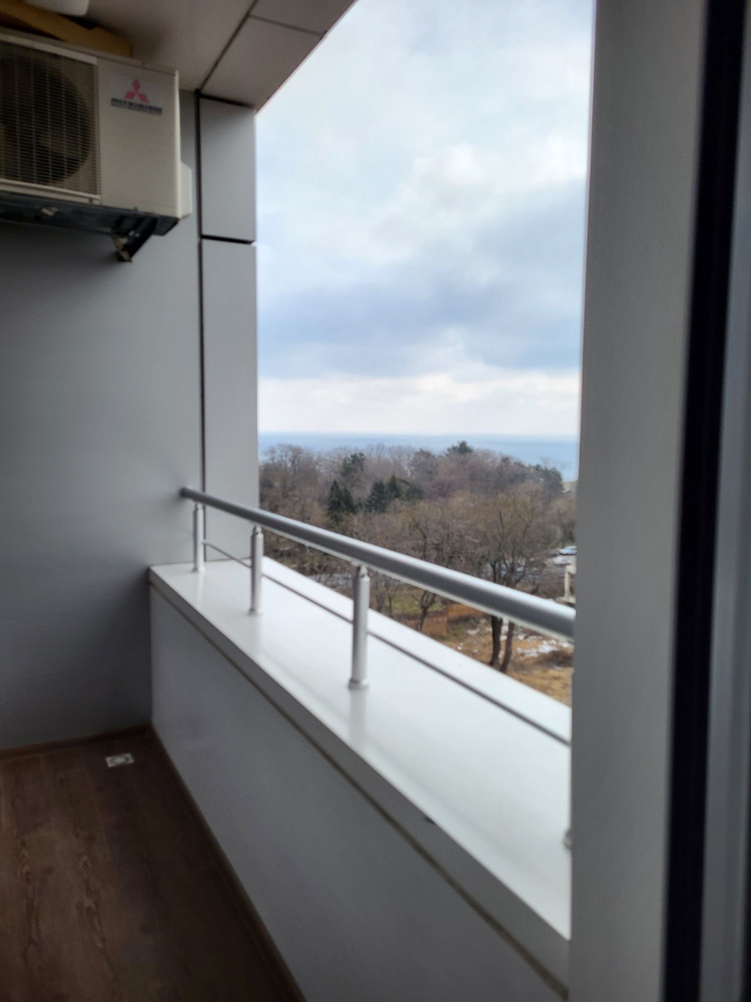 Spacious 3-Bedroom Apartment with Sea View
