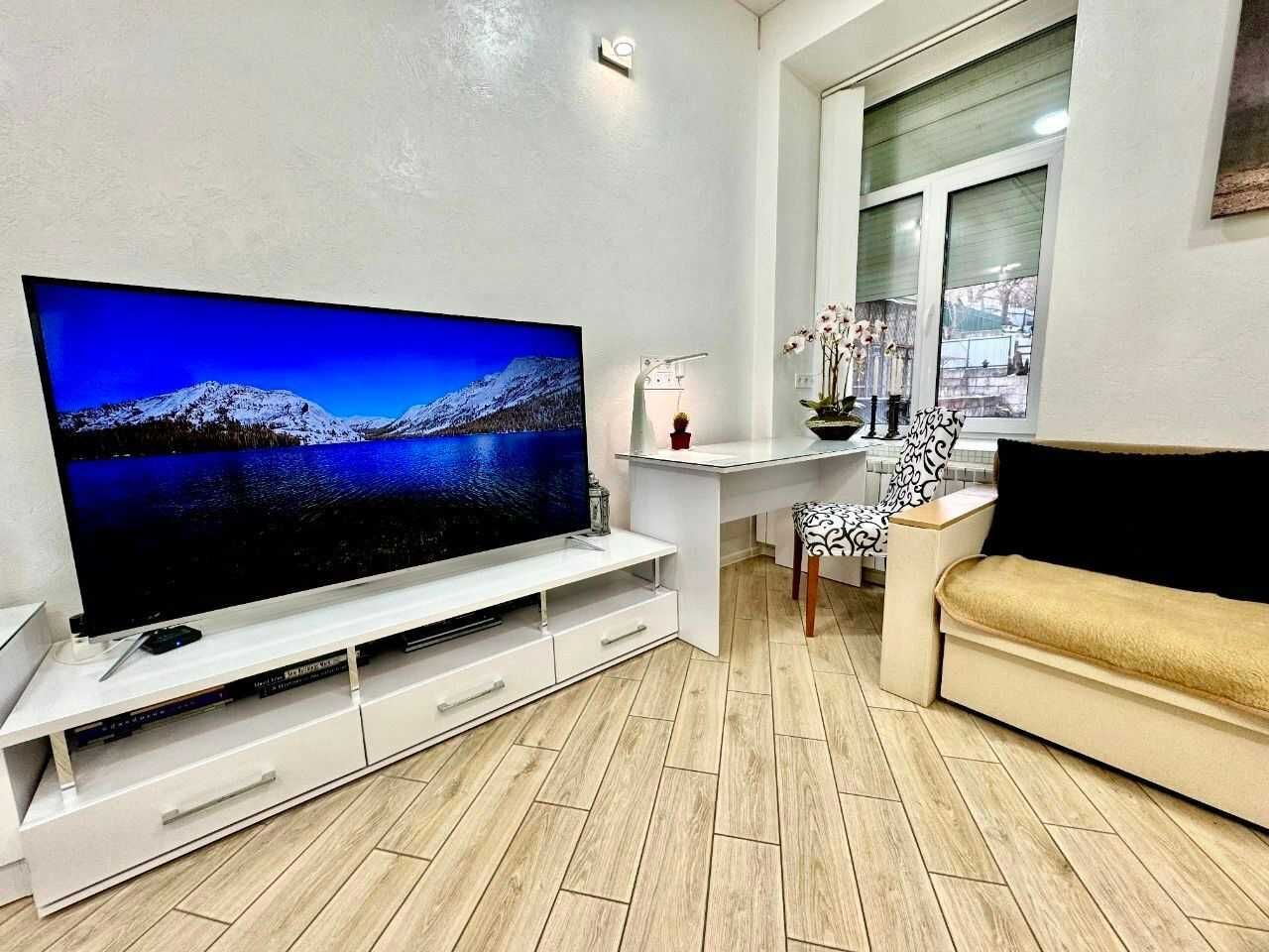 Stylish 2-Room Apartment in Kyiv City Center