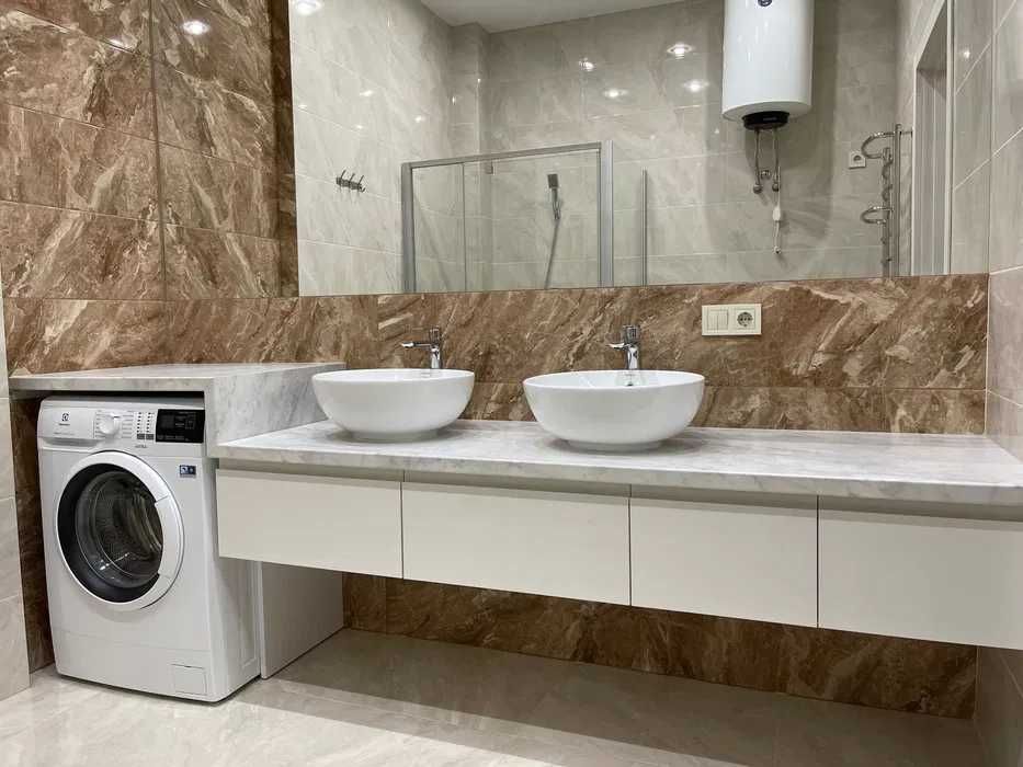 2-Room Apartment in Infinity Complex with City View
