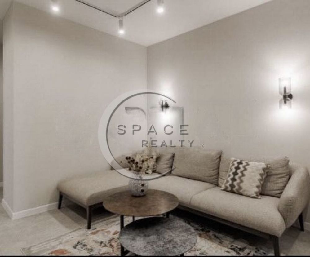Designer 2-Bed Apartment with City Views