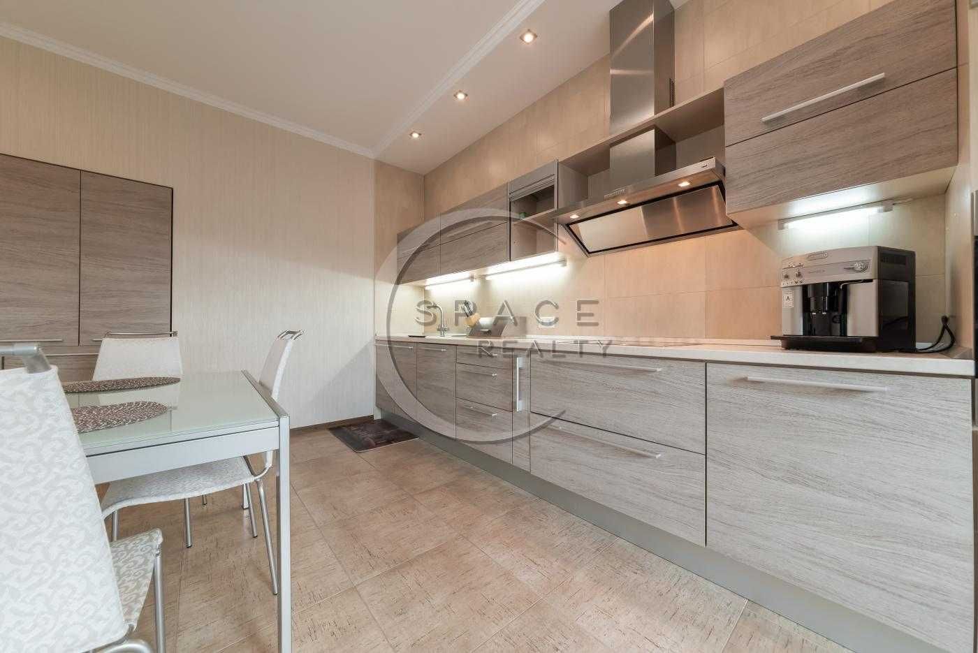 2-Bedroom Apartment in 'Triumph' Residential Complex