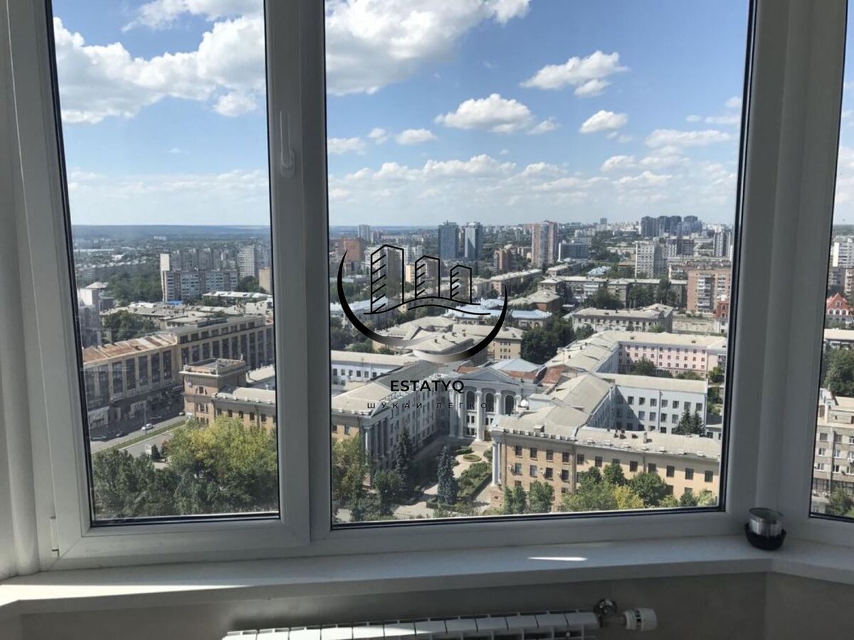Luxurious 3-Bedroom Apartment in Shevchenkivskyi District with City Panorama