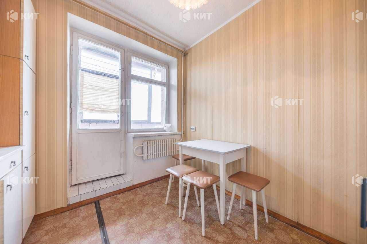 Spacious 35m² Apartment on Selianska Street, 8th Floor