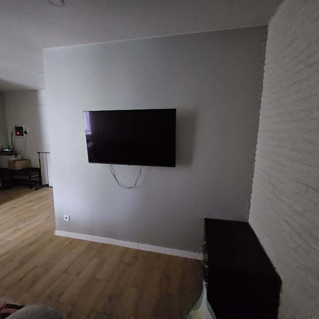 Modern 2-Bedroom Apartment with Smart Home Features