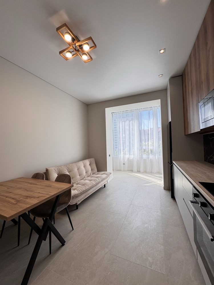 Modern 2-Room Apartment in Uzhhorod, Storonytskyy Complex