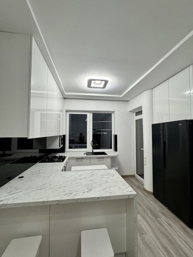 2-Room Apartment in Comfort City New District with Designer Renovation