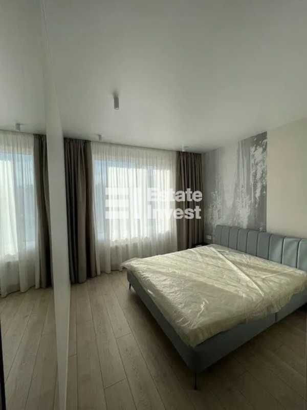 1-Bedroom Apartment in Metropolis Complex, Near Metro Stations