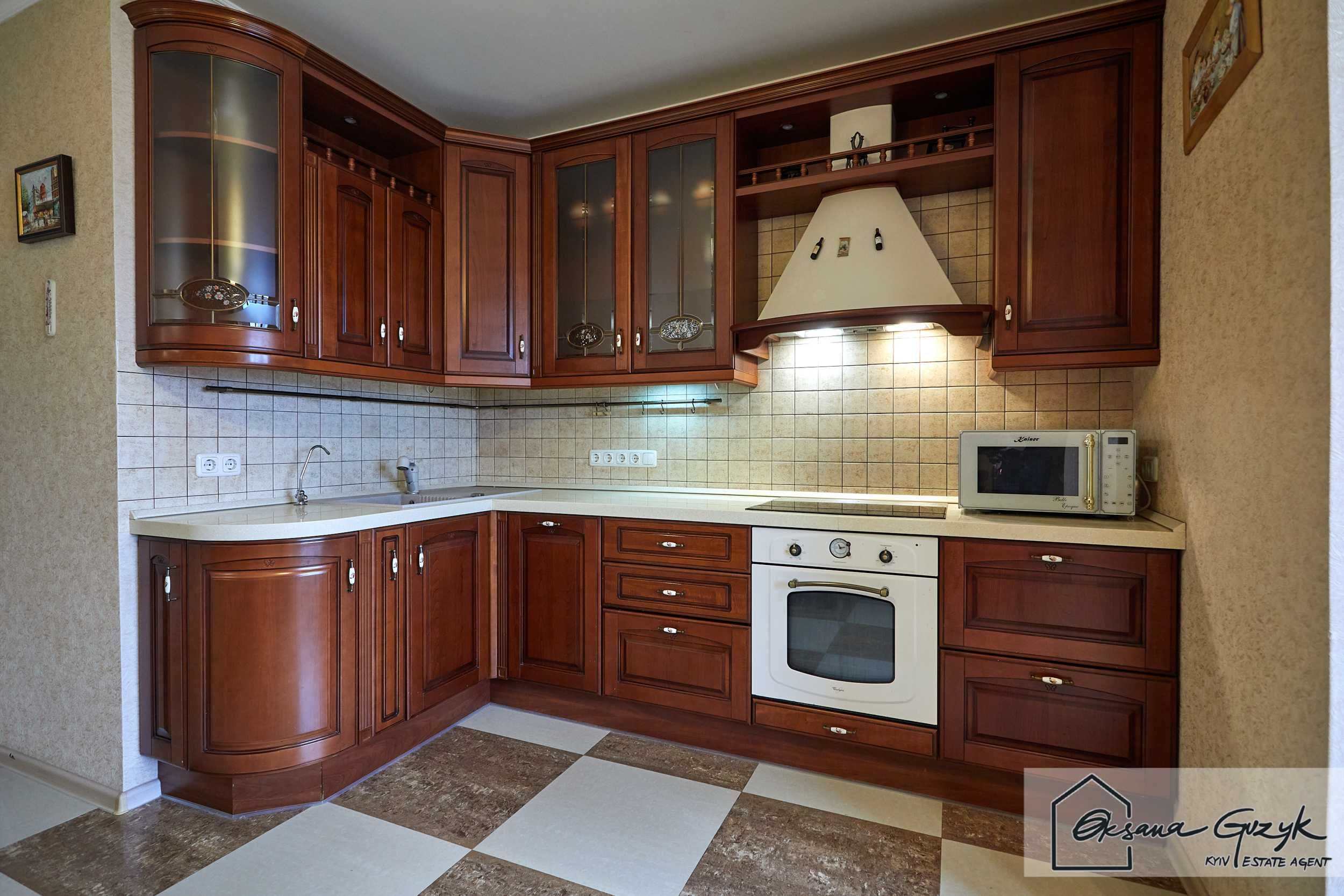Spacious 3-Bedroom Apartment Near Lake with Modern Amenities