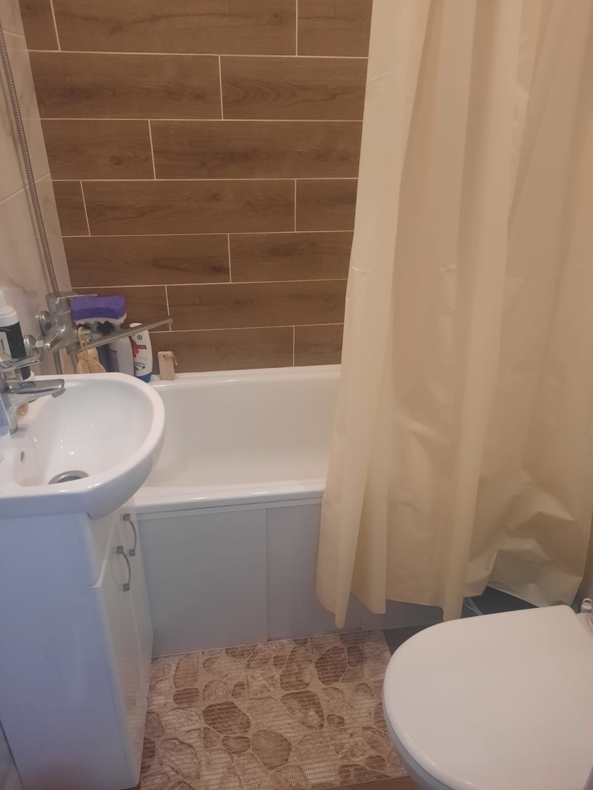 Modern Studio Apartment with All Utilities Included