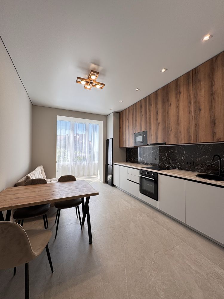 Modern 2-Room Apartment in Uzhhorod, Storonytskyy Complex
