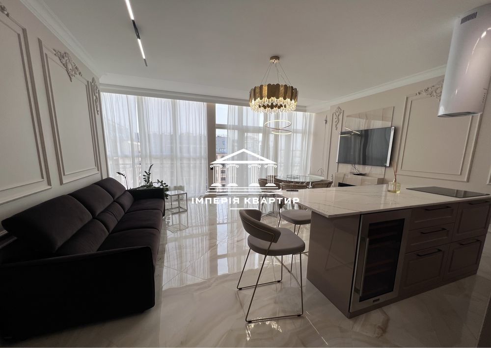 Luxury 4-Bedroom Apartment with Designer Renovation