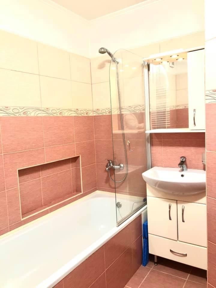 2-Room Apartment in Uzhhorod, Chelyuskintsi Street, Near School and Kindergarten