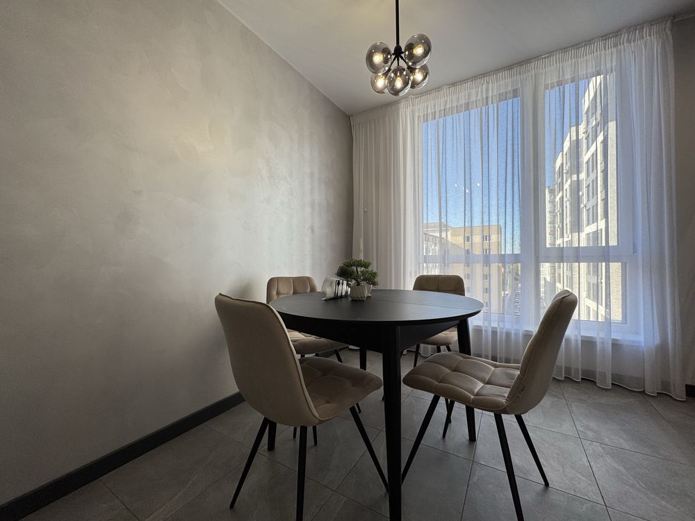 Stylish One-Bedroom Apartment in City Center with Premium Design