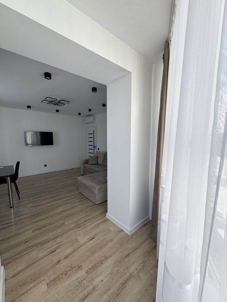 Two-room apartment near Shevchenko Park and City Lake