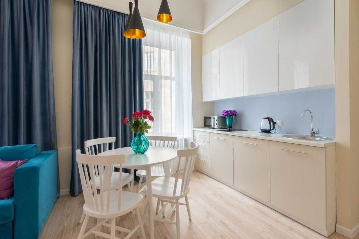 Luxurious 2-Bedroom Studio Apartment in Kyiv's Historic Center