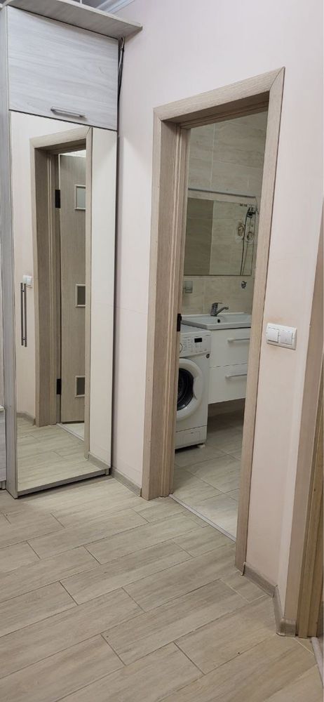 Modern Apartment Near Tokyo Mall with Pet Policy