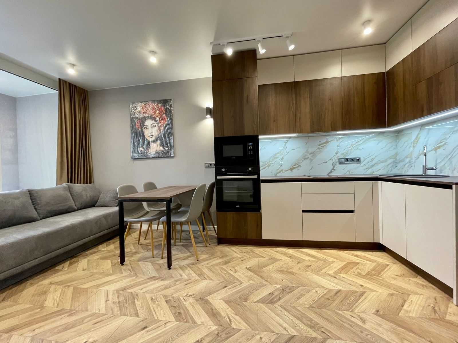 Modern Studio Apartment with Designer Renovation near Arkadia