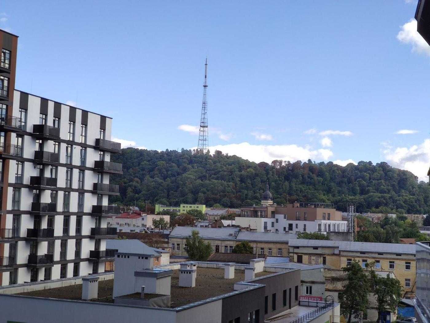 1-Bedroom Apartment with Designer Renovation in New Building