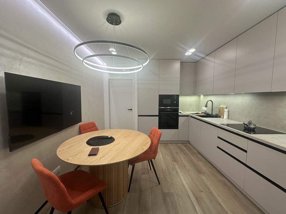 Modern 2-Room Apartment in Shevchenko Area, Lviv City Center