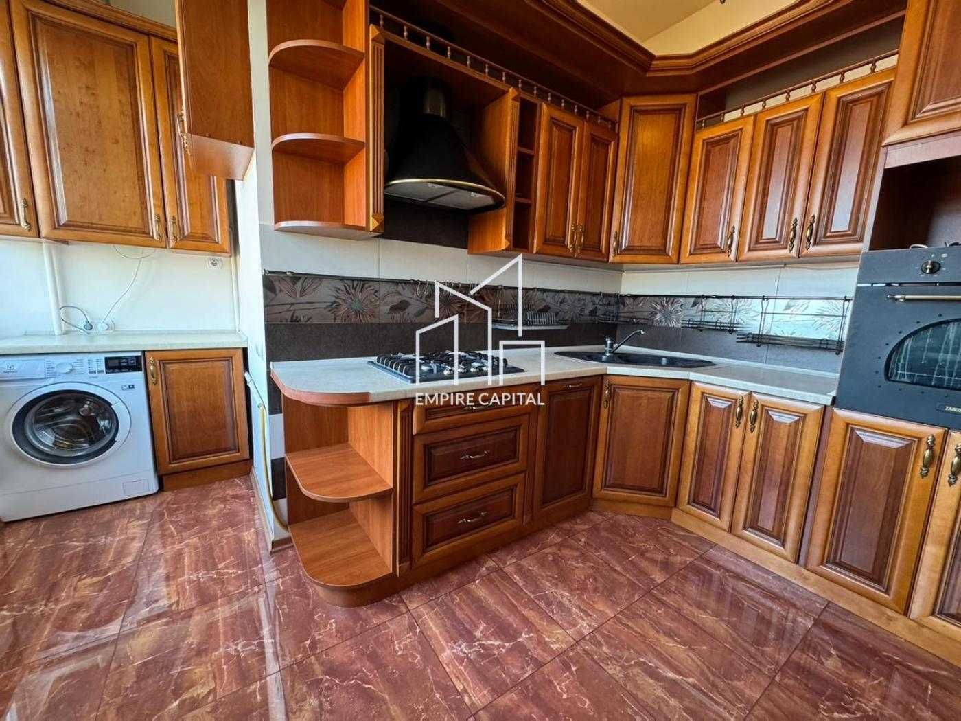 4-Room Apartment on Ternopilska Street - Comfortable and Spacious