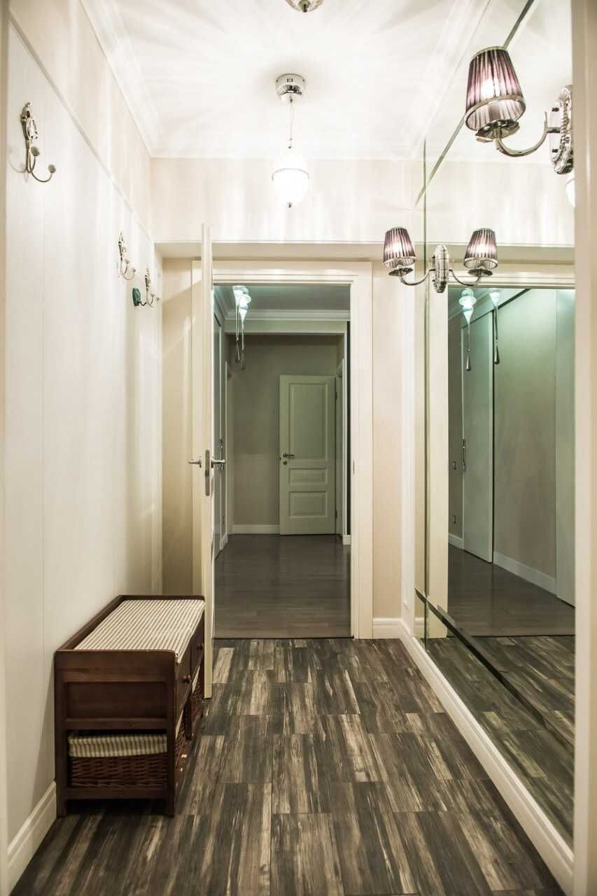 3-Room Apartment in Center, Designer Renovation, Near Metro