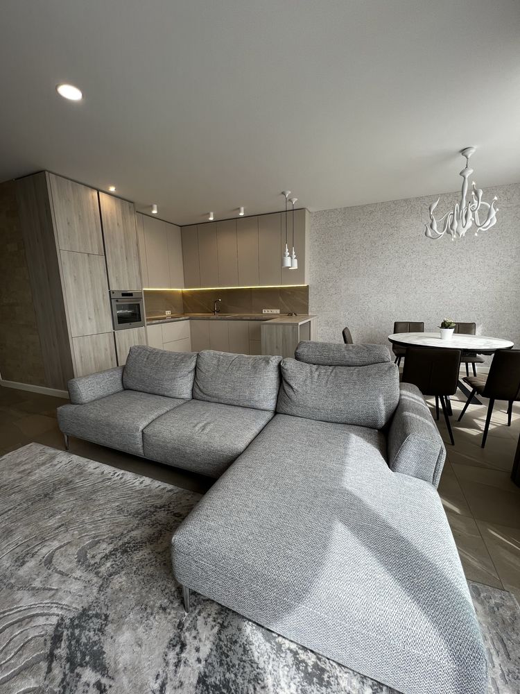 Spacious 3-Bedroom Apartment with Sea View