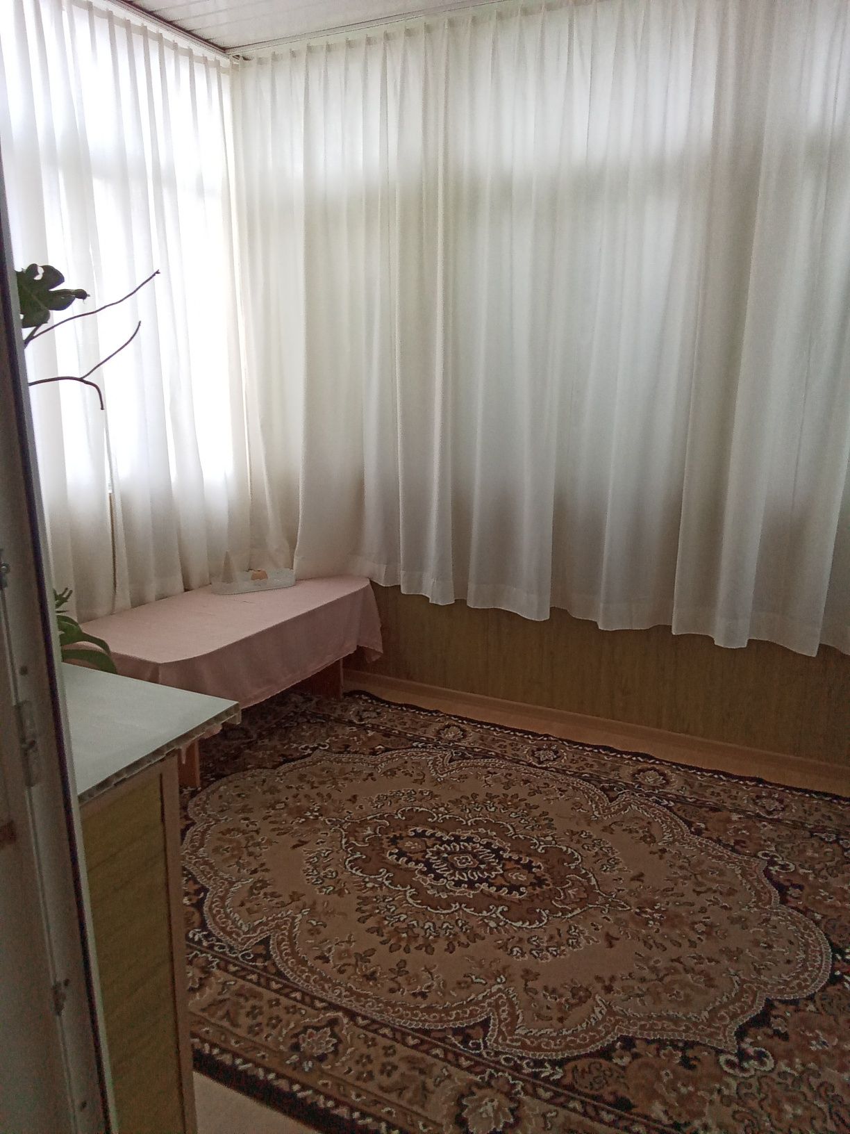 Затишна квартира в центрі міста з автономним газовим опаленням та великою лоджією