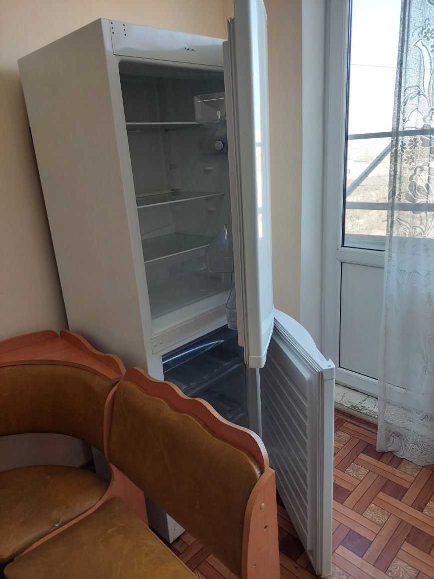 Spacious Apartment with Modern Appliances and Storage