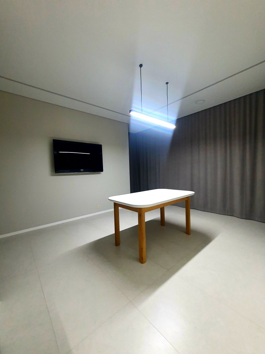 1-room apartment with designer renovation in Slon complex