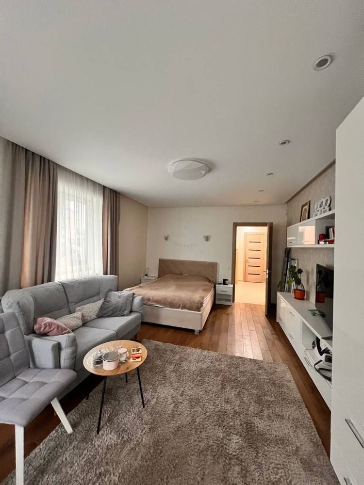Stylish 1-Bedroom Apartment in Avalon Comfort Complex, Lviv