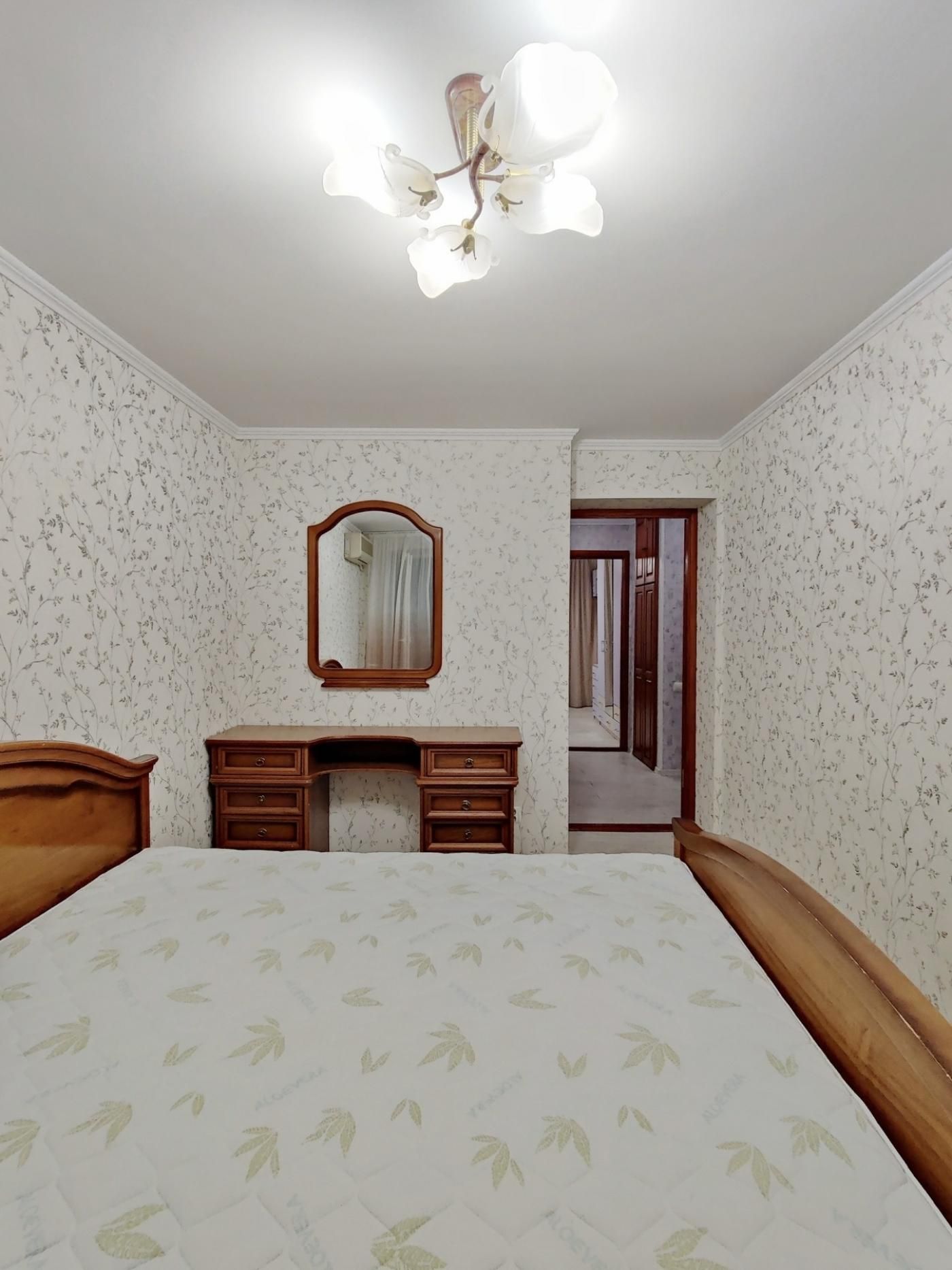 3-Room Apartment on Left Bank, Newly Renovated, Separate Rooms, Balcony