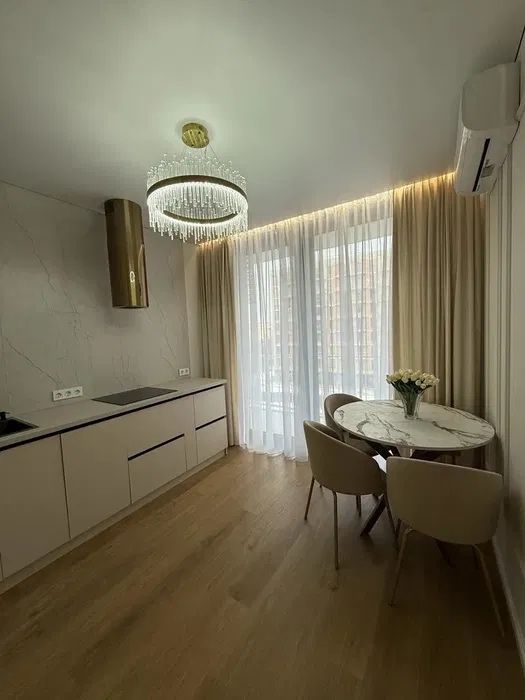 Stylish 1-Bedroom Apartment in Park Land Complex