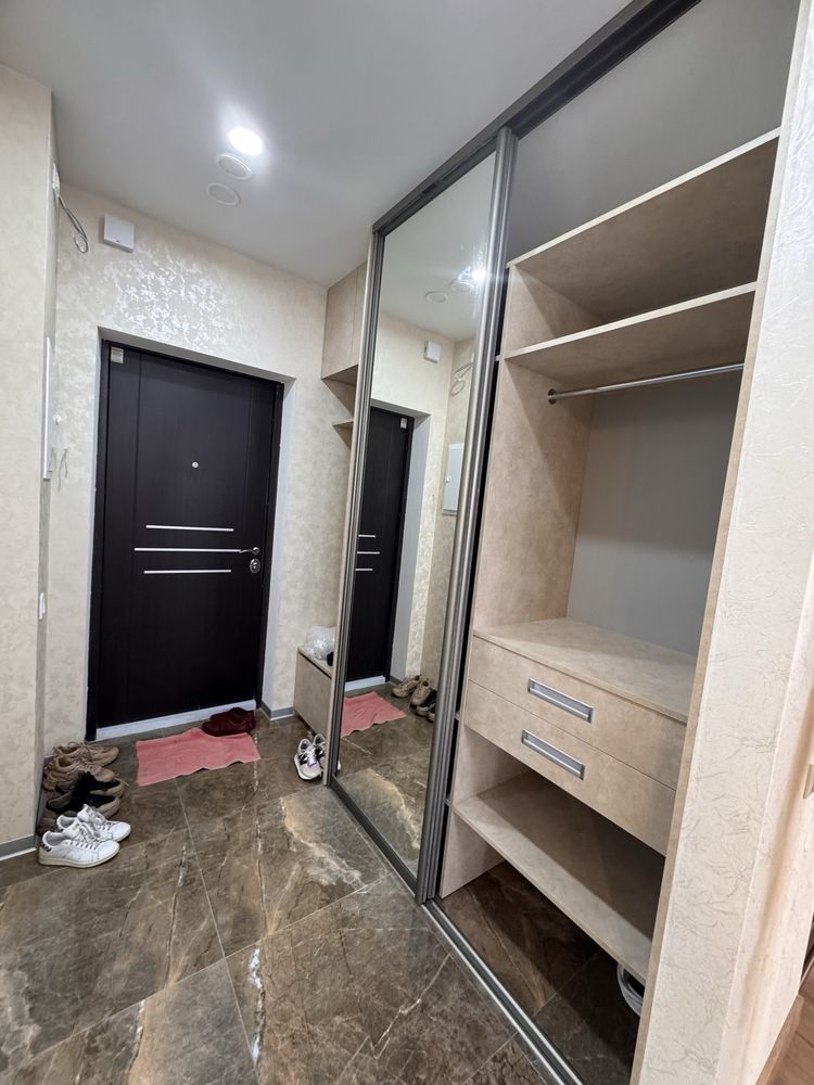 Fully Furnished 1-Bedroom Apartment with Modern Design