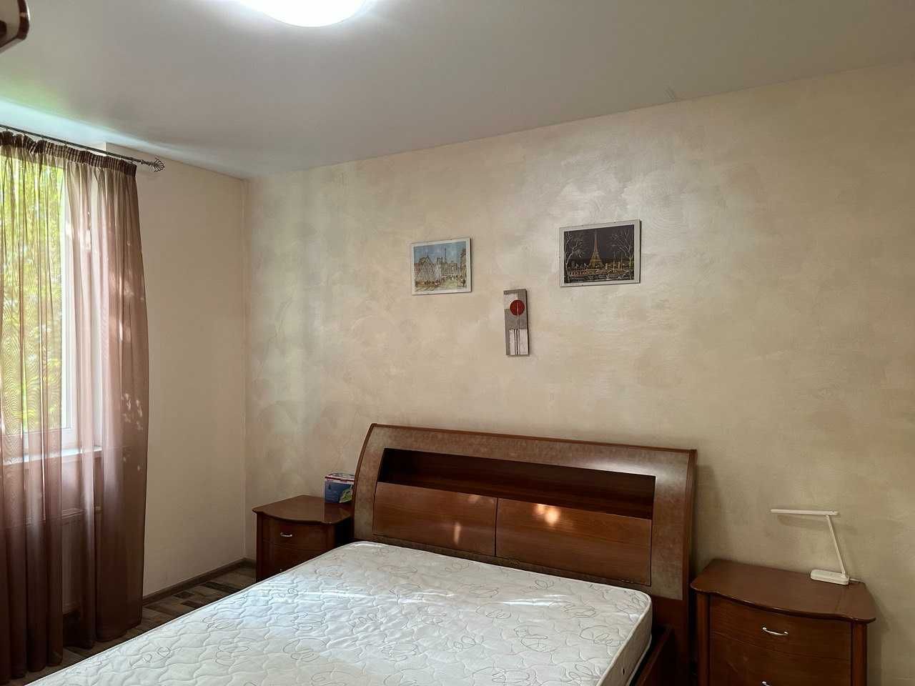 Studio Apartment with Euro Renovation Near Lukyanivka Metro