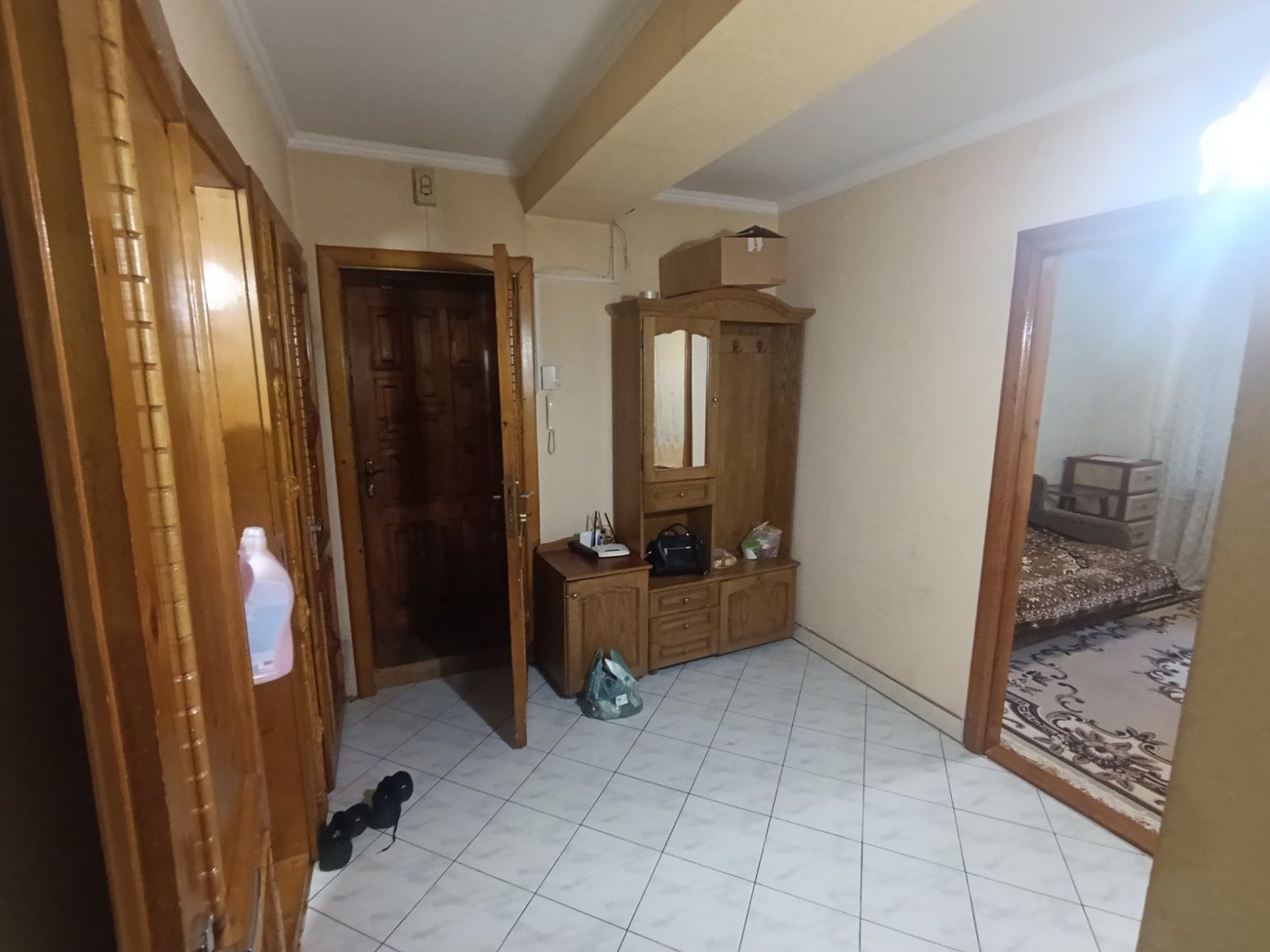 Three-room apartment in Pentagon area, warm and comfortable