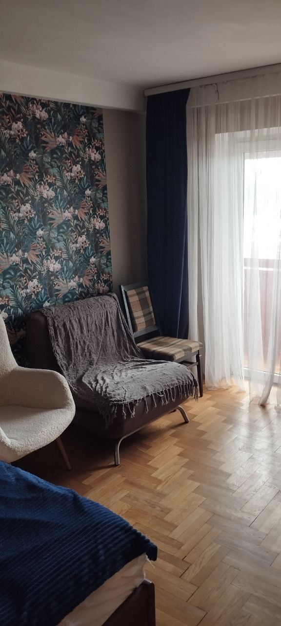 Spacious 2-Room Apartment with Large Loggia on Avtozavodska Street