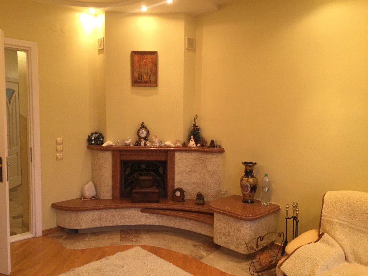Spacious 3-Room Apartment in City Center