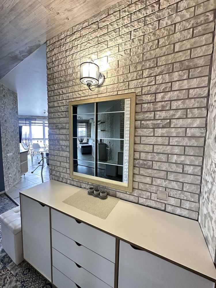 3-Bedroom Panoramic City View Apartment in Modern Residential Complex