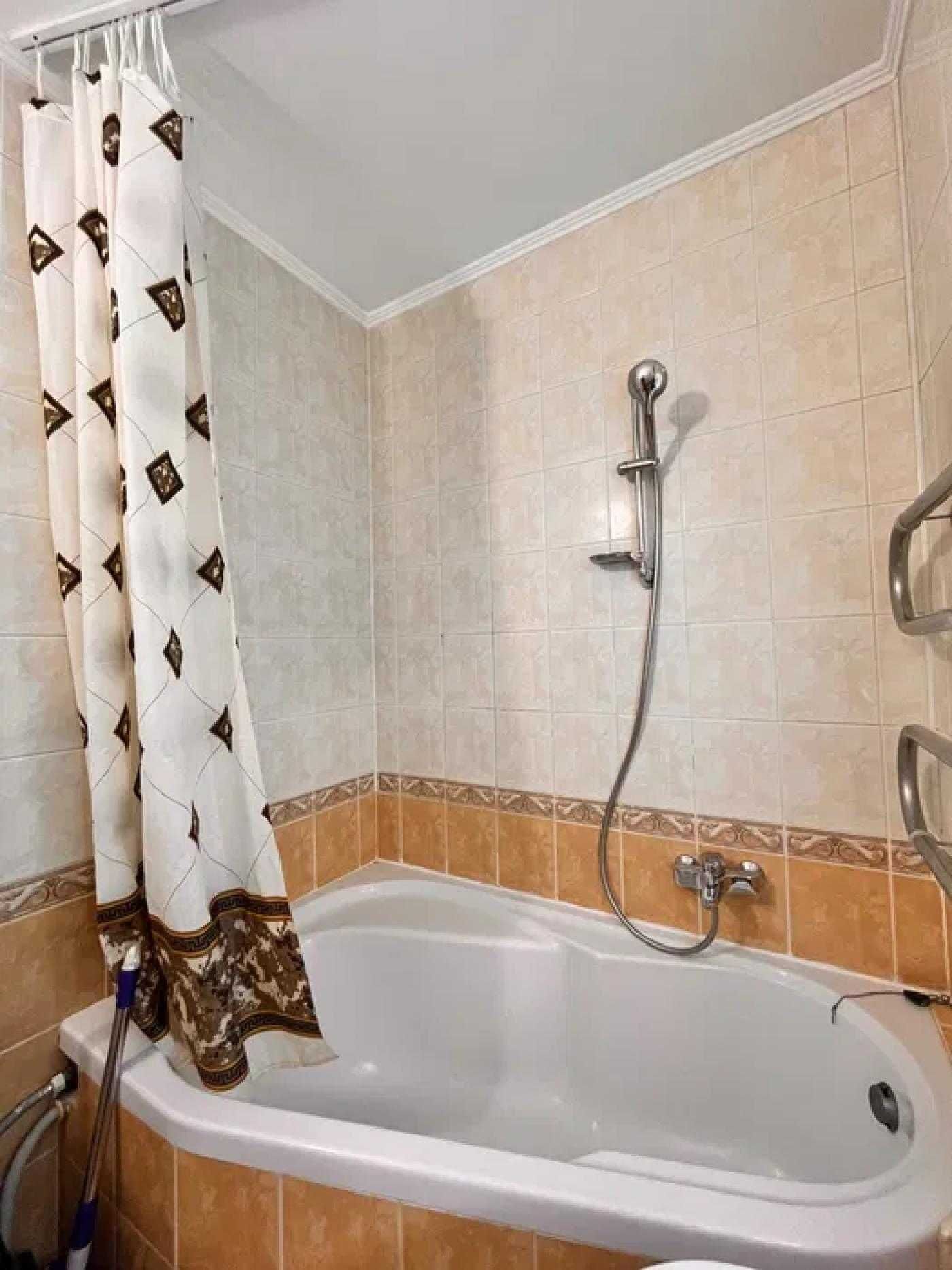 2-Bedroom Apartment in Kyiv City Center with Excellent Renovation