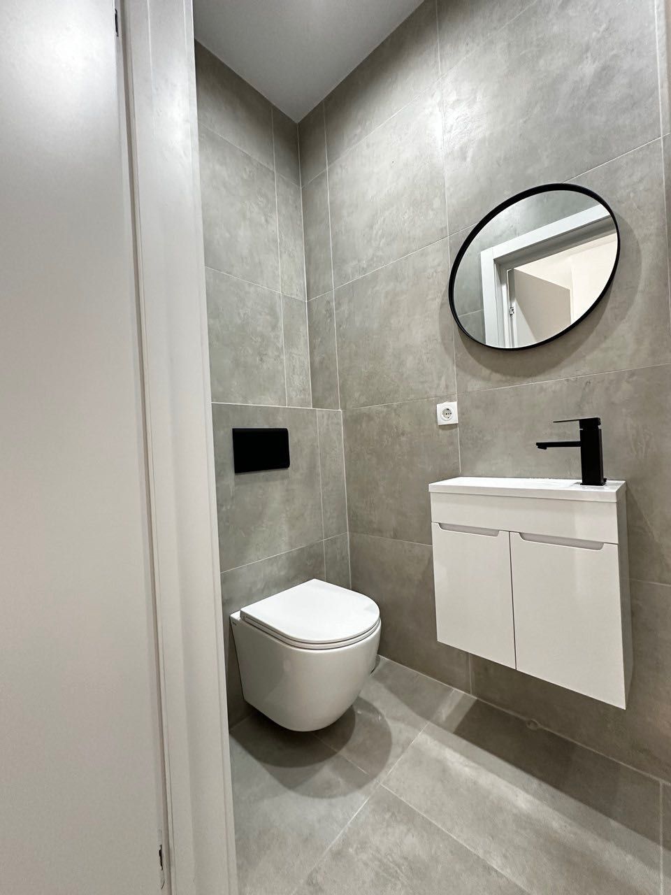 Spacious 2-Bedroom Apartment in Parус City Complex