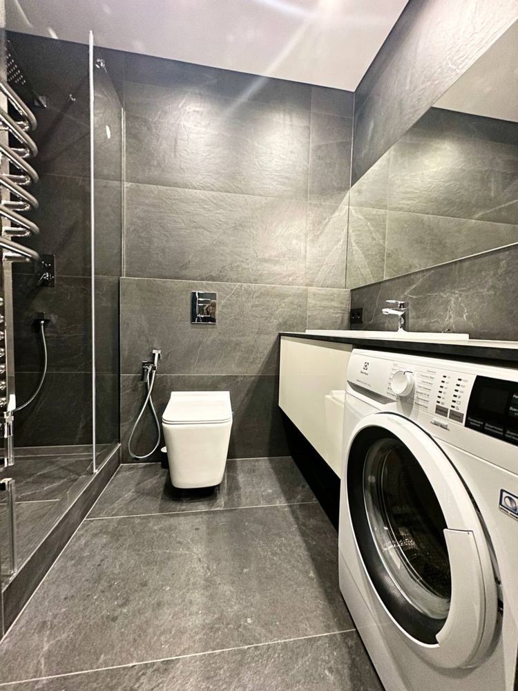 Spacious 1-Bedroom Apartment in Continent Complex